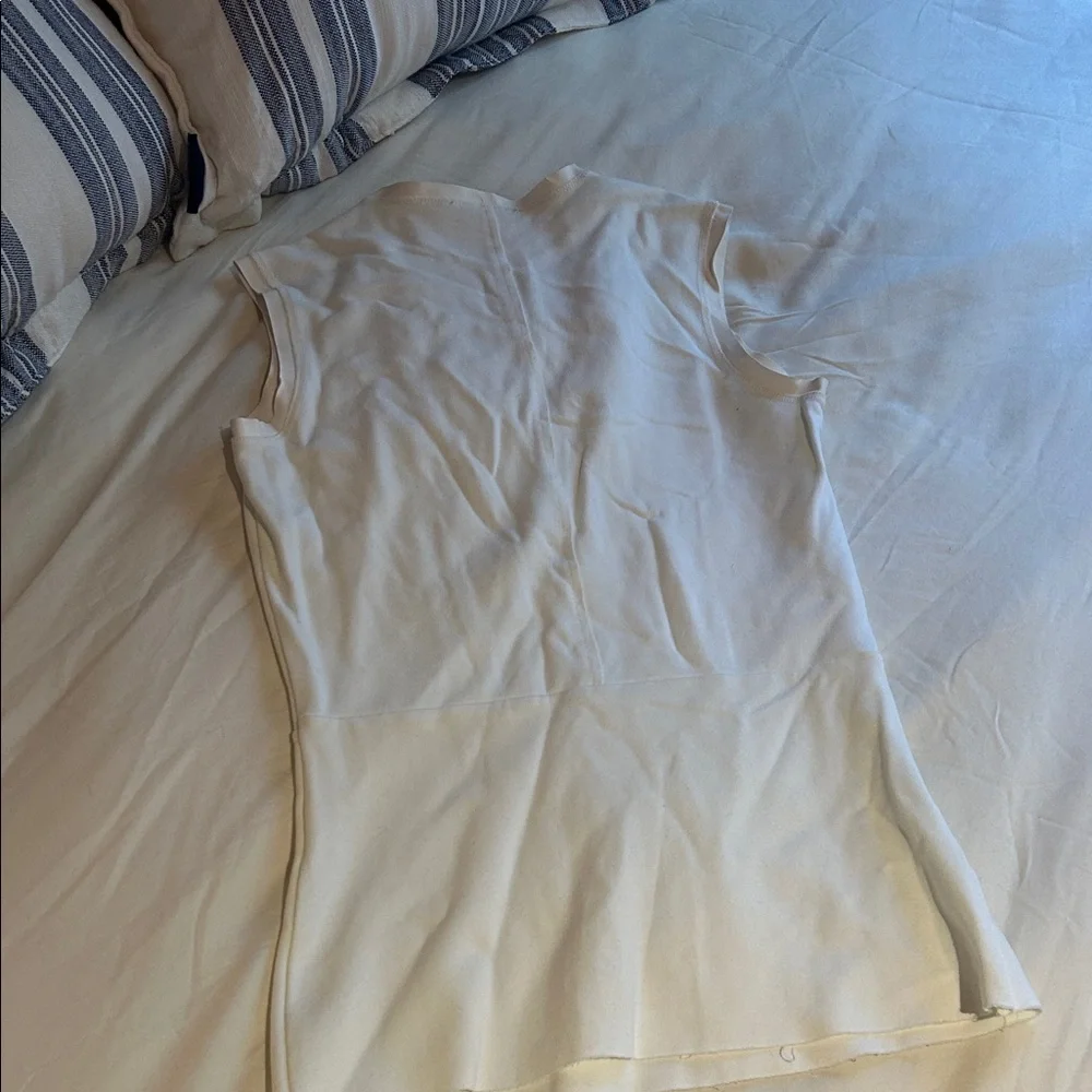 Zara Cream V-Neck Sleeveless Blouse - Picture 4 of 4